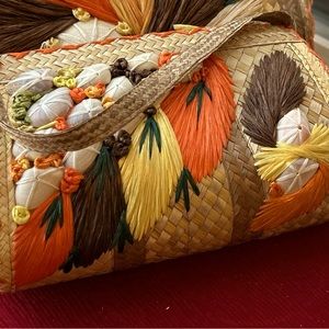 Vintage Straw/Shell Purse